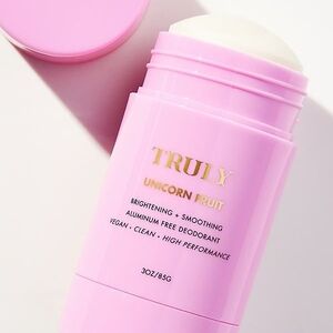 TRULY Unicorn Fruit Deodorant - Soft Pink